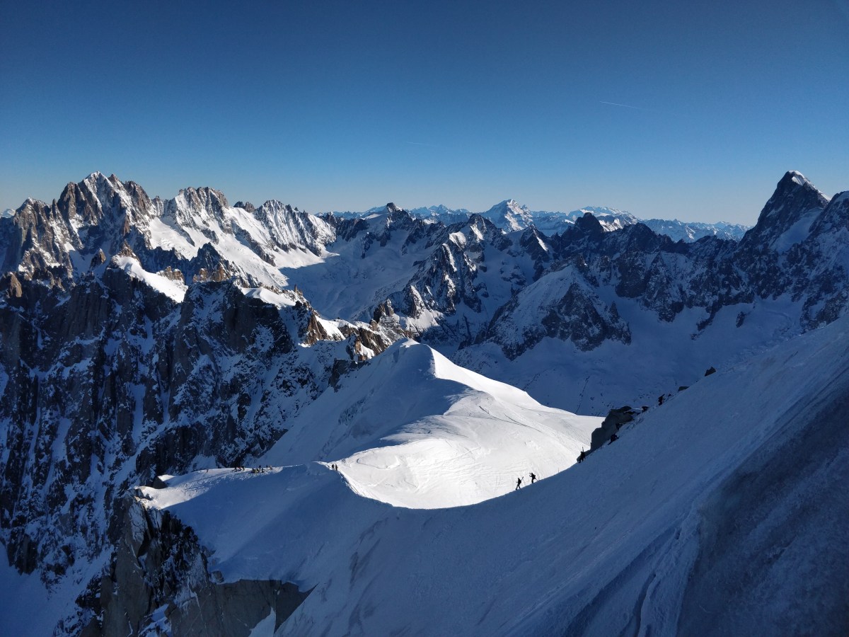 Au sommet de l&rsquo;Aiguille du&nbsp;Midi